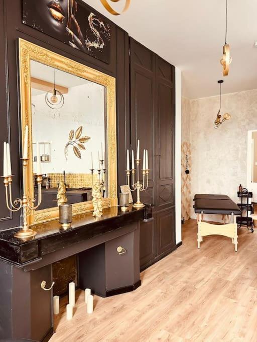 Love Room « L'Etreinte Doree » Illiers-Combray Exterior photo