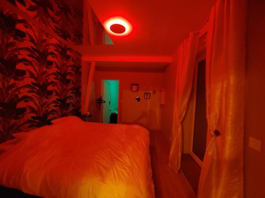 Love Room « L'Etreinte Doree » Illiers-Combray Exterior photo